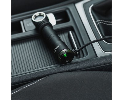 wizard-c2-pro-magnet-usb_5.jpg